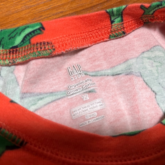 Gap Kids Dinosaur Short Sleeve & Shorts Pajama Set Orange Green 12 - Picture 2 of 2